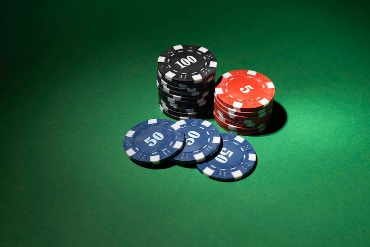 Tampilan live casino dengan dealer profesional dan para pemain yang bergabung
